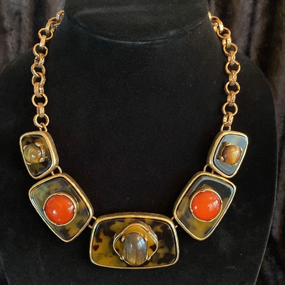 CHICO’S tortoise & gold necklace - Picture 2 of 11